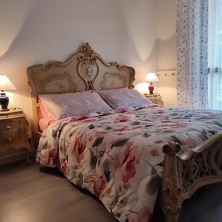 Isabella *