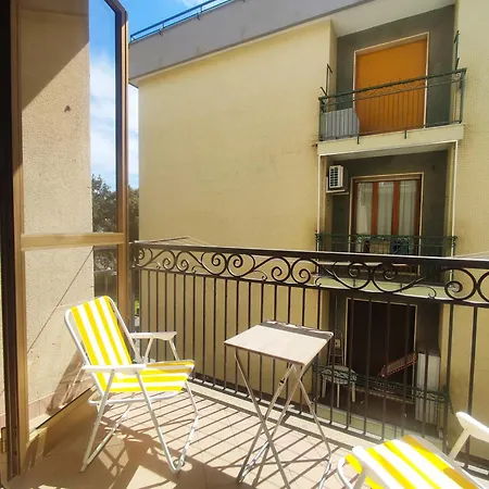 Isabella Apartamento Spotorno